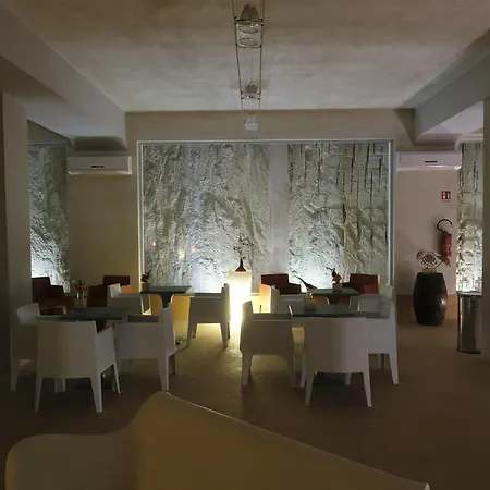 Cave Bianche 4*